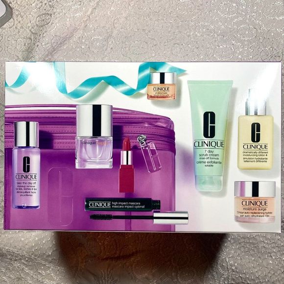 Best of Clinique 8 Piece Set - Picture 1 of 5